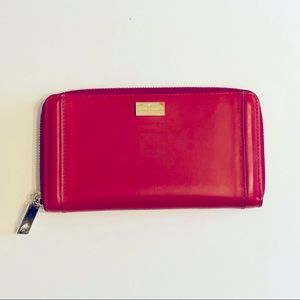 Kate Spade Pillbox Red Megan Regatta Court Zippered Wallet $228 VGUC!!